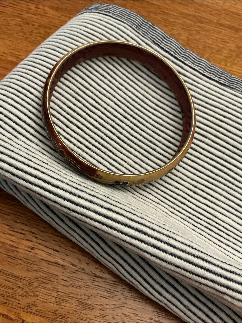 Cloisonné Women’s Bangle Bracelet - Polished Gold Finish